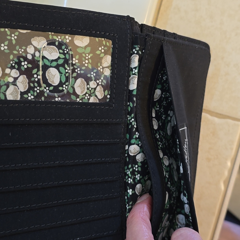Vera Bradley Elegant Black Clutch Wallet - Picture 7 of 7